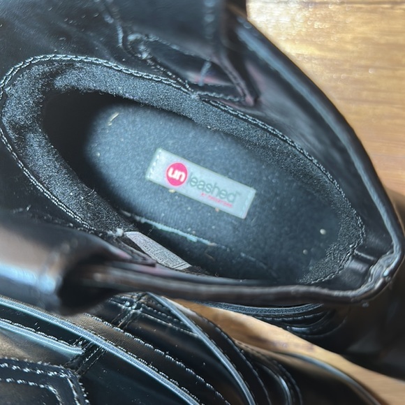 Rocket Dog Unleashed Women 7.5 Black Heel Pull On Strap Around Ankle Boots - Picture 6 of 10